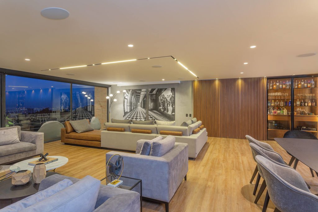 remodelacion apartamentos en bogota sala moderna con arte